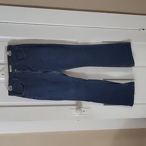 Levi jeans size 8 medium